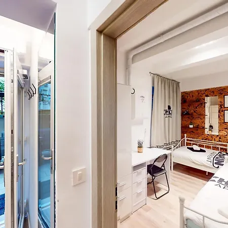 Appartamento Chaplin - Free Garage Parking