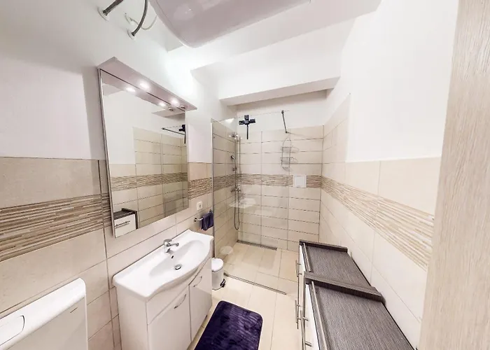 Apartament Chaplin - Free Garage Parking Lublana